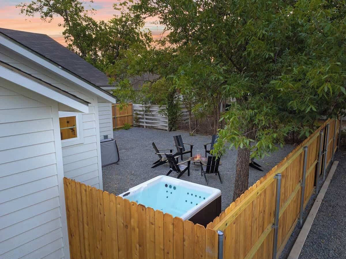 Terrace/patio 2, The Malbec!, Gillespie