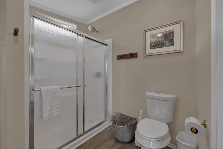 Bathroom 4, Sage: Peaceful Hill Country Retreat With Hot-tub!, Gillespie