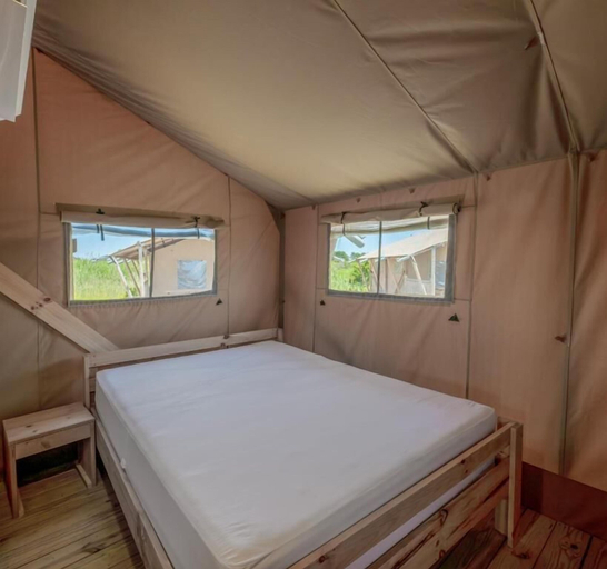 Room 4, Chincoteague Bay RV Resort & Cottages, Accomack