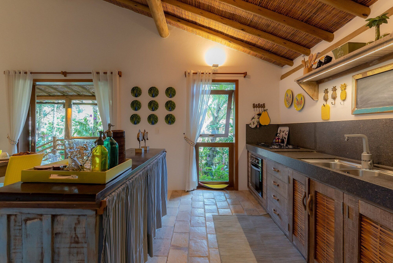 Private kitchen 5, 142D Casa com 03 Suítes em Trancoso, Porto Seguro