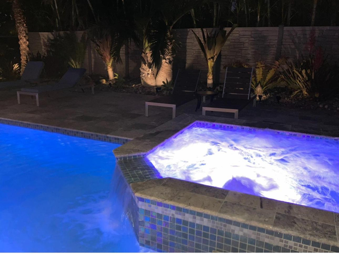 Sport & Beauty 2, Villa De Charme with Heated Salt Water Pool and Spa, Collier