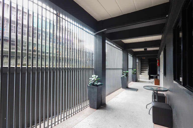 Others 2, RQ Bangkok Huai Khwang by Collection O, Huai Kwang