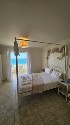 Room 4, Ammos Rooms, Peloponnese
