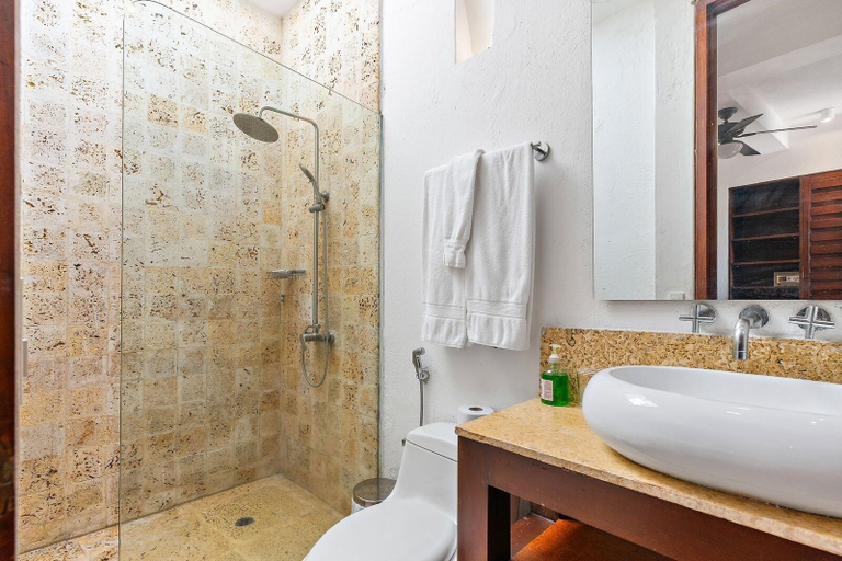 Bathroom 4, 5 BR VILLA INSIDE OF THE WALLED CITY, Cartagena de Indias