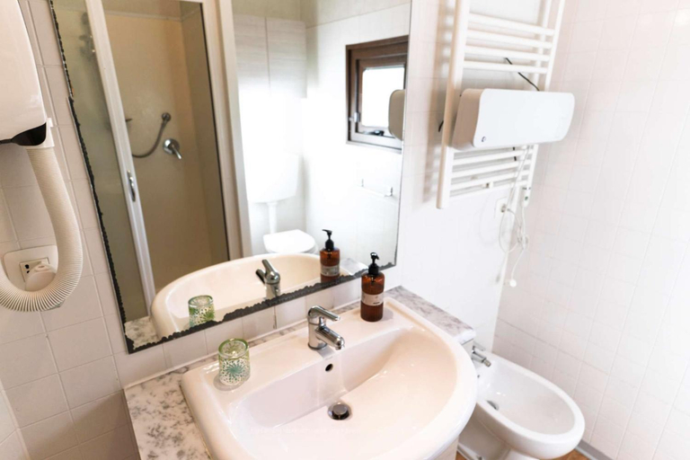 Bathroom 3, Agriturismo Santa Serena, Perugia