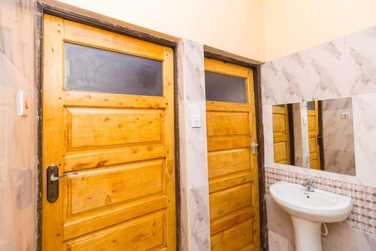 Bathroom 5, Dondoo's Paradise Kilifi, Kilifi North