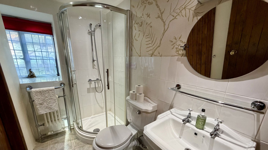 Bathroom 3, Bickleigh Castle in Bickleigh, Devon