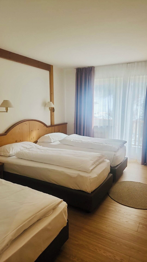 Bedroom 3, HOTEL VILLA ROSA, Trento