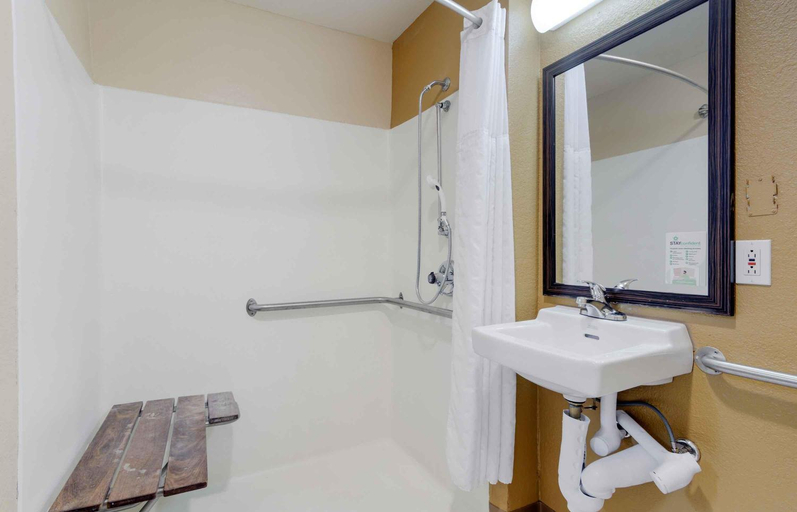 Bathroom 3, Extended Stay America Select Suites Atlanta Buckhead, Atlanta