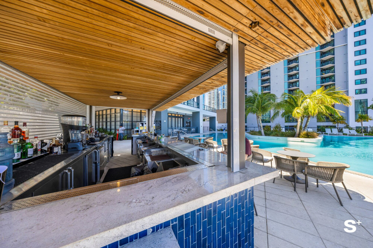 Bar (on property) 5, Luxury Studio in DTW Miami, Miami-Dade