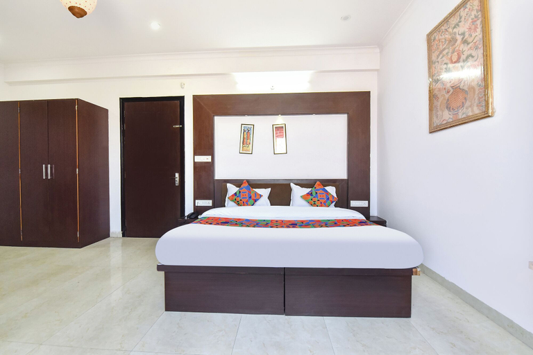 Room 5, Fabhotel Bunglow 16, Jaipur