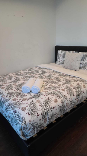Room 3, Central Rise Lofts, Toronto