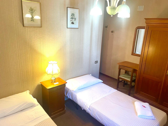 Bedroom 2, Albergo Casa Sperti, Belluno