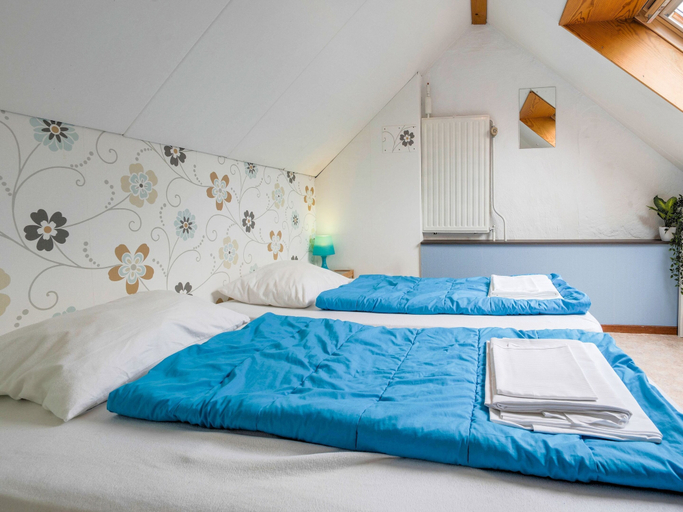 Bedroom 3, Chalet in Ulestraten near Maastricht, Meerssen