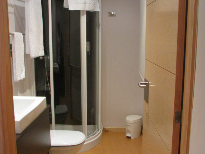 Bathroom 3, Hotel Elizalde Berri, Guipúzcoa