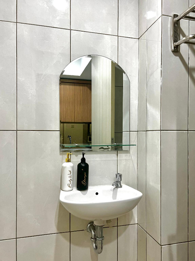 Bathroom, Apartemen transpark cibubur with netfilx, Depok