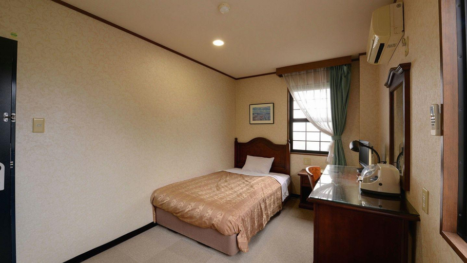 Bedroom 2, Aiwanomori Hotel, Ina