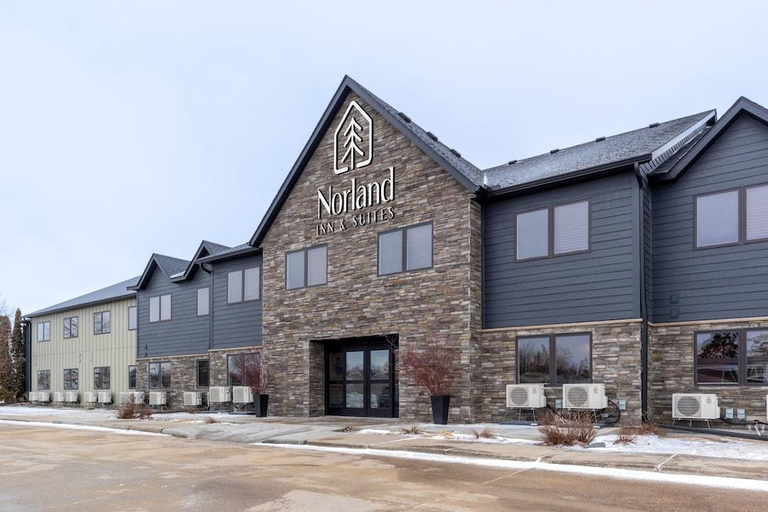 Exterior & Views 2, Norland Inn and Suites Roseau, Roseau