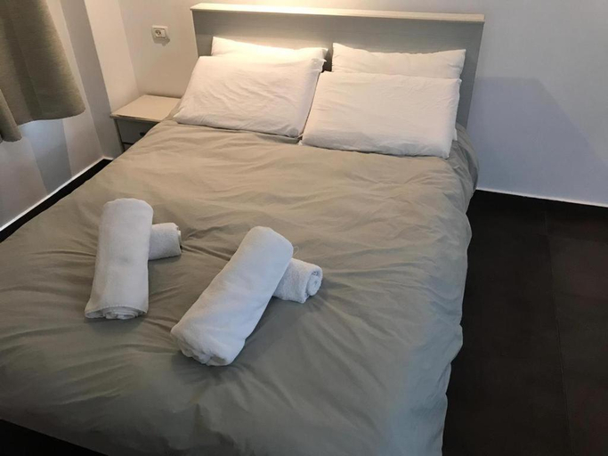 Bedroom 4, Cozy Suites