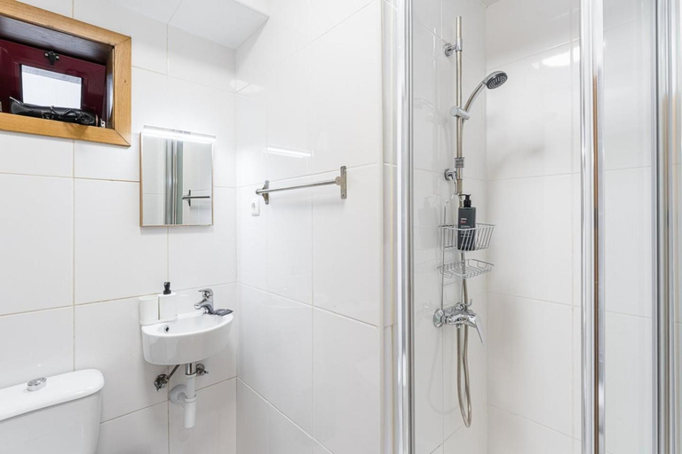 Bathroom 3, GuestReady - Gaia Gardens Apartments, Vila Nova de Gaia