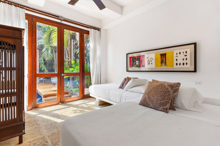 Room 2, 5 BR VILLA INSIDE OF THE WALLED CITY, Cartagena de Indias