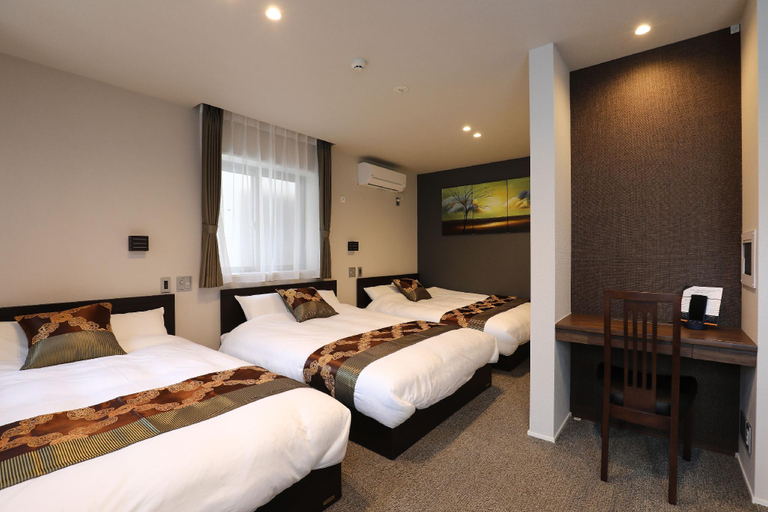 Bedroom 3, GRAND BASE Hakata Minami, Fukuoka