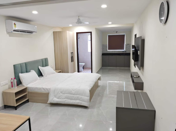Room 4, OPO Premier MARVEL, Jaipur