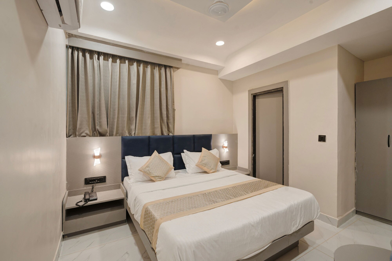 Room 3, Hotel City Star, Ahmadabad