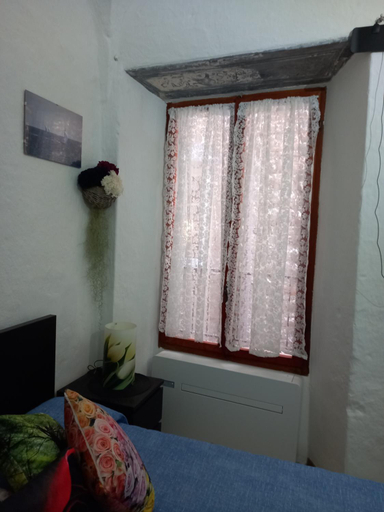 Bedroom 2, Finestra sul Borgo, Imperia
