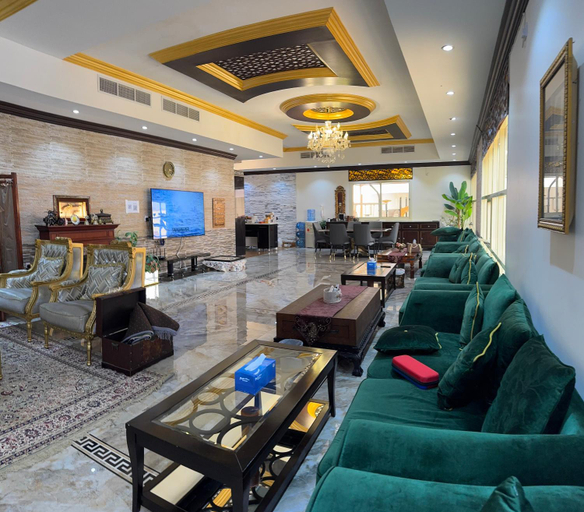 Others 4, Mount Hut, Ajman