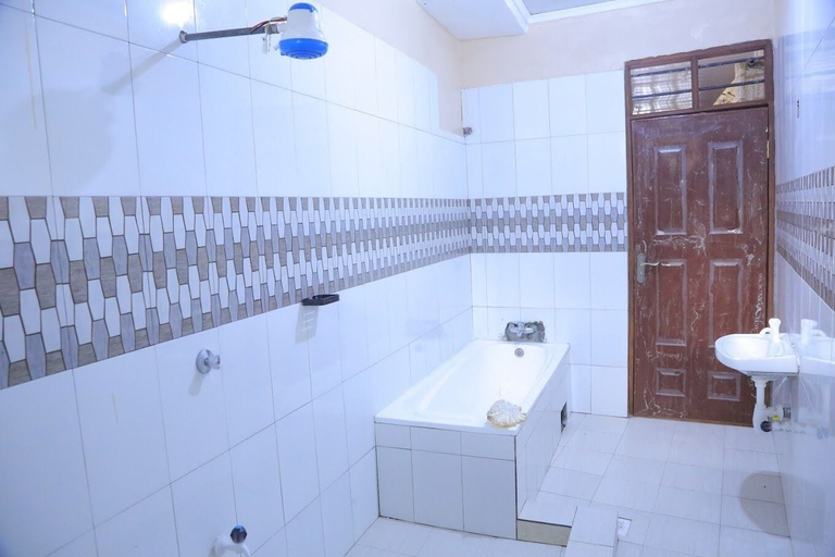 Bathroom 5, Ristash Green Resort Mtwapa, Kilifi South