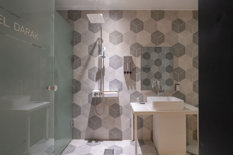 Bathroom 4, Darak Hotel, Dong-daemun
