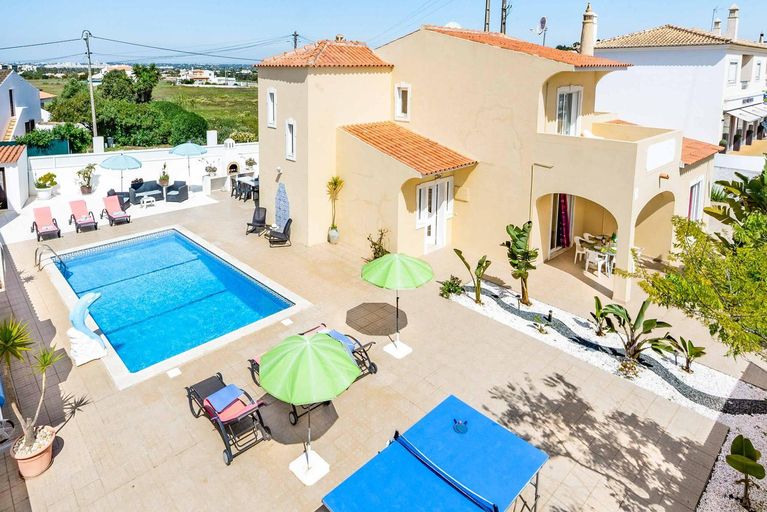 Sport & Beauty 4, Villa Girassol, Albufeira