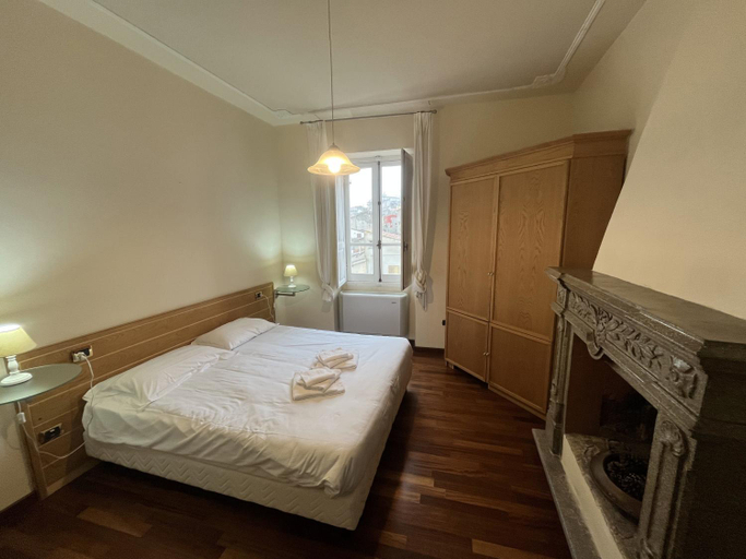 Bedroom 2, hotel liberty, Sassari