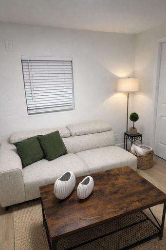 Living area 4, Fort Lauderdale Airport Pacifica Bleu LK, Broward