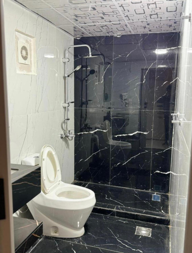 Bathroom 4, WADl RUM DESERT CAMP & Jeep Tours, Quaira
