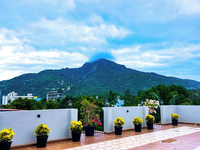 Property grounds, Haaraa Suites, Tiruvannamalai