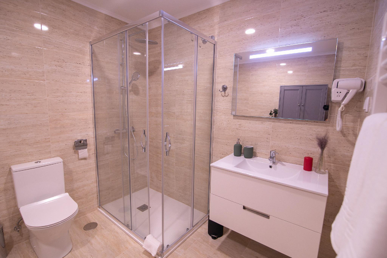 Bathroom, Casa das Flores, Mafra