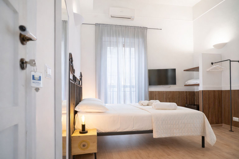 Bedroom 4, B&B Università, Napoli