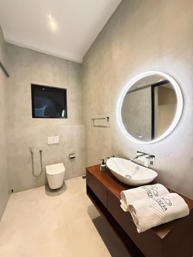 Bathroom 2, La Vizta Weligama, Welipitiya