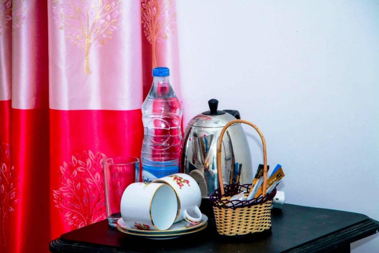 Room 4, Thathsara Holiday Inn, Dambulla