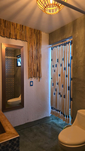 Bathroom 5, Casa del Árbol Xochimilco, Del Centro