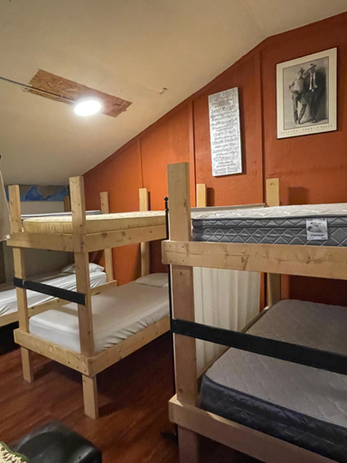 Bedroom 3, Nanimahoo's Sled N'Bed, Columbia-Shuswap