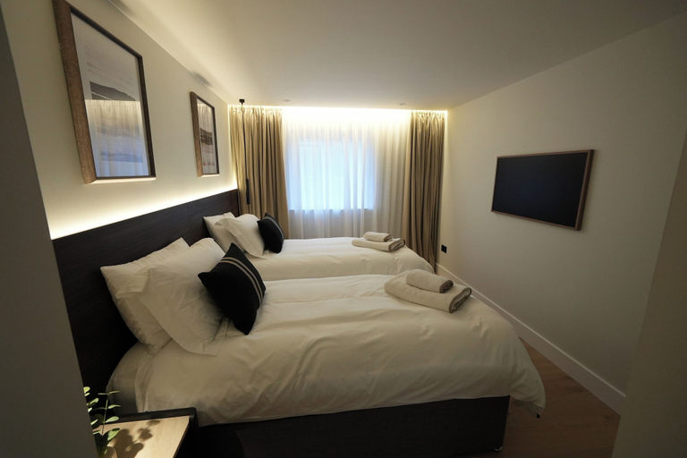 Room 3, 1st Floor Luxury 2-bed Apt, Sleeps 6, Fife