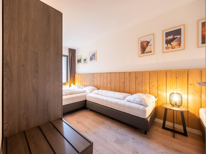 Room 5, Modern Apartment in Hambachtal Holiday Park, Birkenfeld