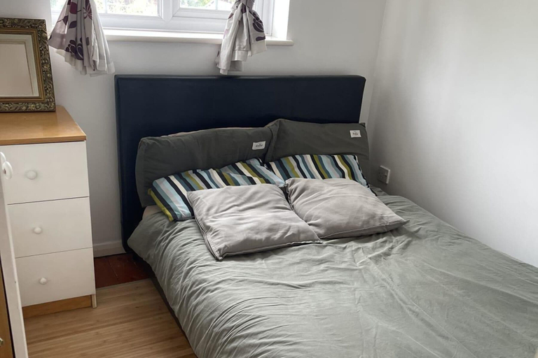 Room 5, Cardiff House With 3 Bedrooms, Cardiff