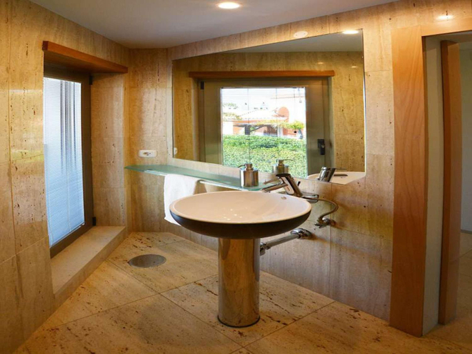 Bathroom 4, Special Vilamoura Villa  6 Bedrooms  Villa Lagoon  Private Pool, Loulé