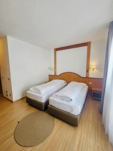 Bedroom 2, HOTEL VILLA ROSA, Trento