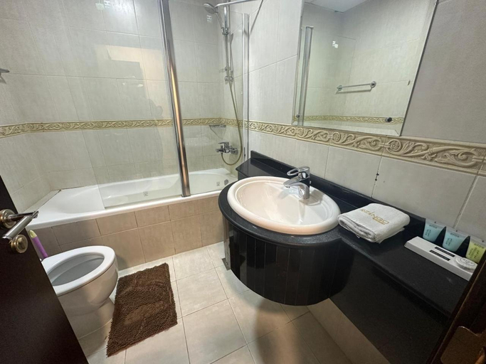 Bathroom 4, Private Room in Co-living Apartment Dubai Marina, Dubai
