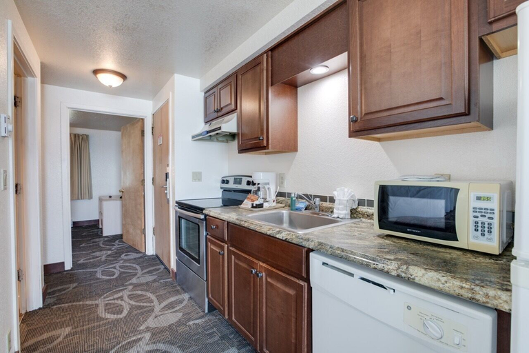 Others 5, Surfside Resort, Tillamook
